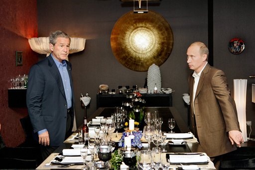 Bush having a beer with Vladimir Putin